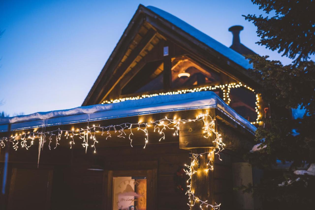 Lodge Teton Teepee